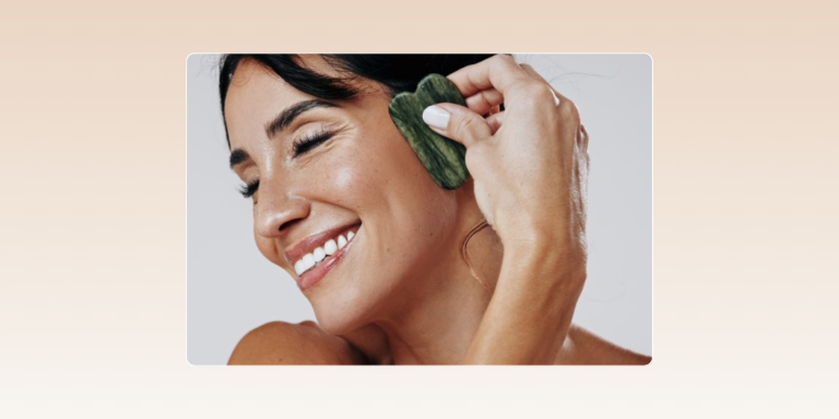 Cum se folosește corect piatra Gua Sha pentru masaj facial 